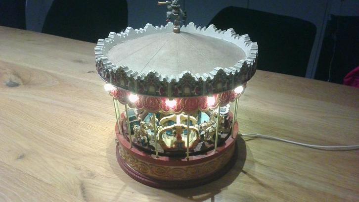 Efteling luville elektrische carrousel, Verzamelen, Efteling, Zo goed als nieuw, Beeldje of Poppetje, Ophalen