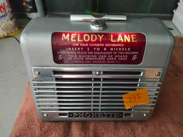 Mewlody Lane speaker beschikbaar voor biedingen