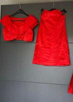 Vintage rode trouwjurk, Ophalen, Gedragen, Rood, Trouwjurk
