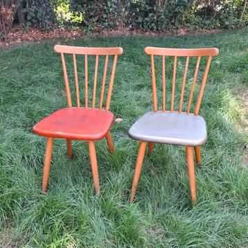 Vintage Stoelen - Keukenstoel - Spijlenstoel beschikbaar voor biedingen