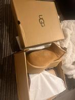 Ugg Plateau Maat 39 - Nieuw in Doos, Doos, Minder dan 50 cm, Ophalen of Verzenden, Minder dan 40 cm