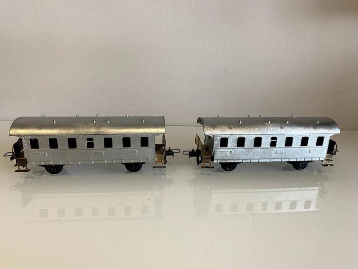 HO Trix 2 rijtuigen (691), Hobby en Vrije tijd, Modeltreinen | H0, Gebruikt, Wagon, Gelijkstroom, Trix, Ophalen of Verzenden
