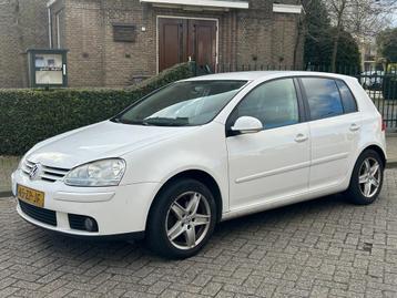 Volkswagen Golf 1.6 Trendline 5-bak! Airco! Cruise control!  beschikbaar voor biedingen