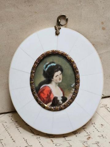 Miniatuur portret Lady Hamilton,  gesigneerd beschikbaar voor biedingen