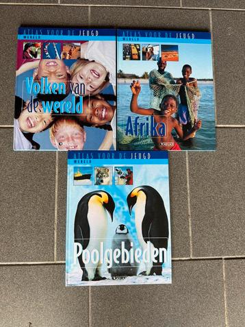 Atlas voor de Jeugd - 3 Wereldboeken beschikbaar voor biedingen