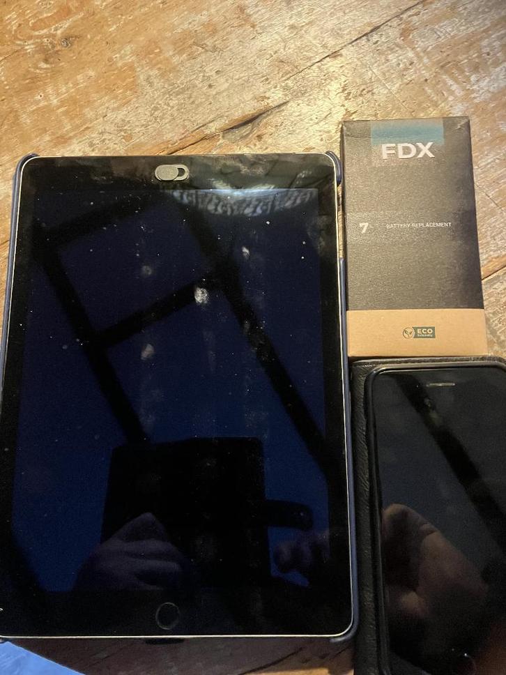 iPad Air en iPhone 7, Computers en Software, Apple iPads, Gebruikt, Overige modellen, Wi-Fi, 10 inch, 32 GB, Grijs, Ophalen of Verzenden