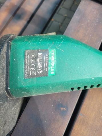 2x heggenschaar.bladblazer trimmer beschikbaar voor biedingen