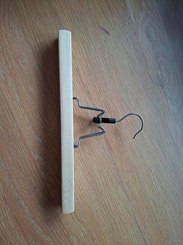 Houten Broekhangers - Set beschikbaar voor biedingen