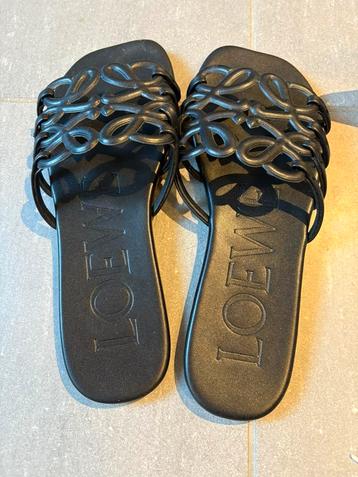 Anagram slippers 37 zwart  beschikbaar voor biedingen