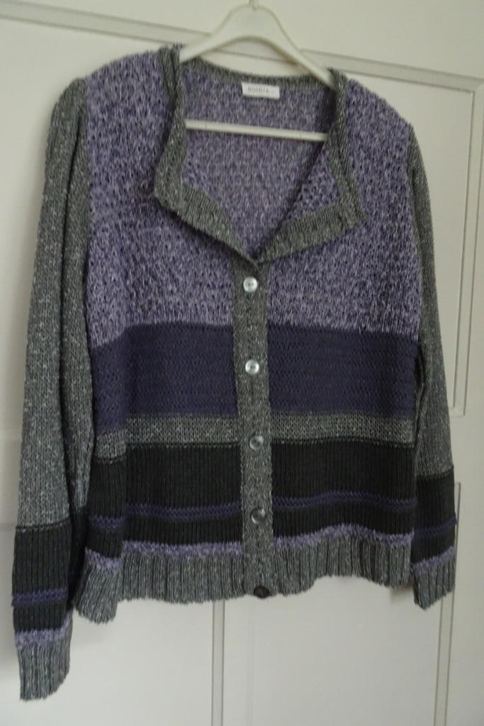 mooi vest van Bonita maat L, Kleding | Dames, Truien en Vesten, Zo goed als nieuw, Maat 42/44 (L), Paars, Ophalen