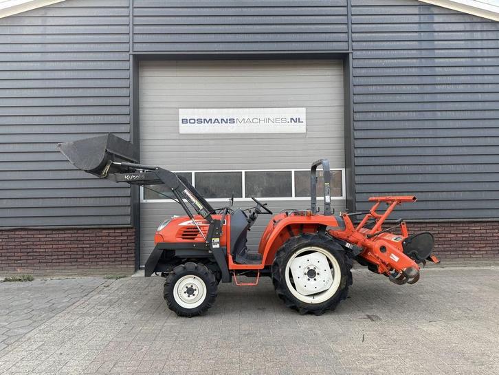 Kubota KT22 4WD minitractor met voorlader / frontlader, Zakelijke goederen, Agrarisch | Tractoren, tot 2500, Overige merken, Gebruikt