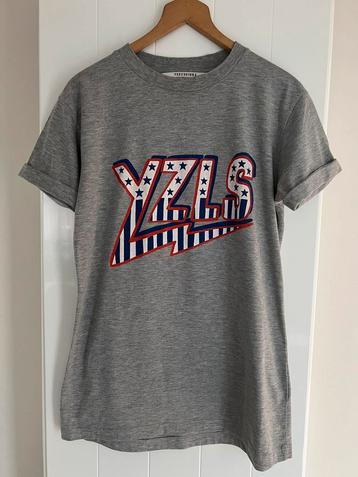 YZLS - Yeez Louise - t-shirt maat M. Als nieuw!