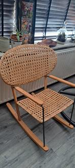 Ikea schommelstoel, Huis en Inrichting, Stoelen, Ophalen, Overige materialen, Overige kleuren, Zo goed als nieuw
