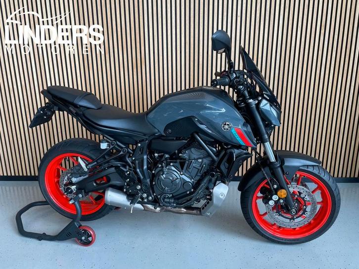 YAMAHA MT07 + diverse opties (bj 2021), Motoren, Motoren | Yamaha, Bedrijf, Naked bike, 2 cilinders, Minimaal motorrijbewijs A2