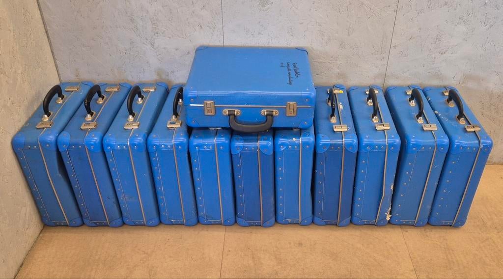 Vintage KLM koffertjes blauw – decor & collectie, Verzamelen, Retro, Overige typen, Ophalen