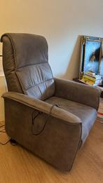 Sta-op-stoel Almvik Microleder - Sta-op functie - Perfecte, Ophalen, Zo goed als nieuw, Stof, 75 tot 100 cm