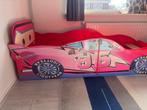 Rood Autobed 90x200 – Perfect voor kleine racemonsters!., Kinderen en Baby's, Ophalen, 85 tot 100 cm, Zo goed als nieuw, Matras