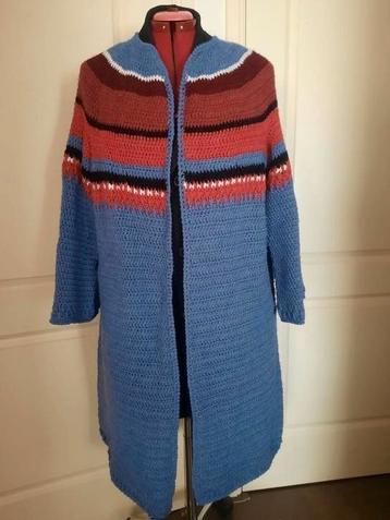 Gehaakt vest met pas  beschikbaar voor biedingen