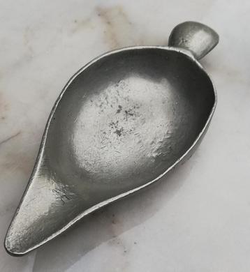 Medicijnschuitje. Tin. Ca 1800/1900. Merkstempel.  beschikbaar voor biedingen