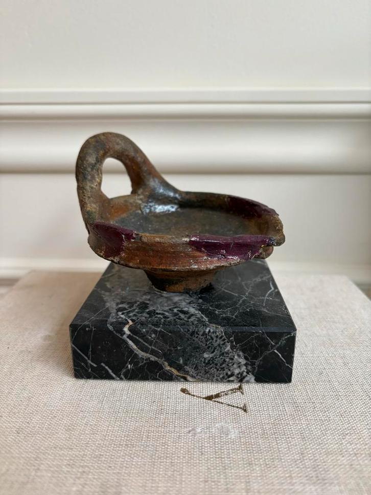 Antiek Olielampje 1500-1600 op Marmeren Voet, Antiek en Kunst, Antiek | Keramiek en Aardewerk, Ophalen of Verzenden