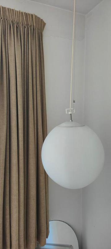 Vintage Glazen Bol Hanglamp beschikbaar voor biedingen