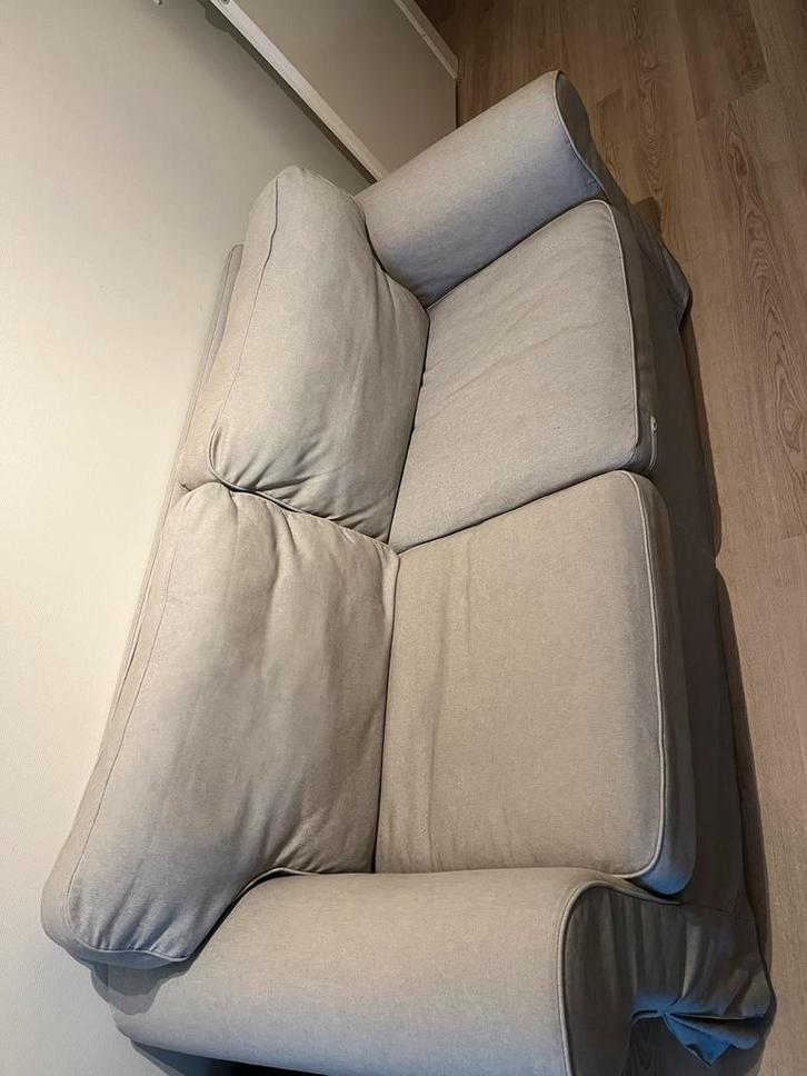 Ikea Ektorp 2-zitsbank - 4 jaar oud, Huis en Inrichting, Banken | Bankstellen, Gebruikt, Rechte bank, Tweepersoons, 200 tot 250 cm