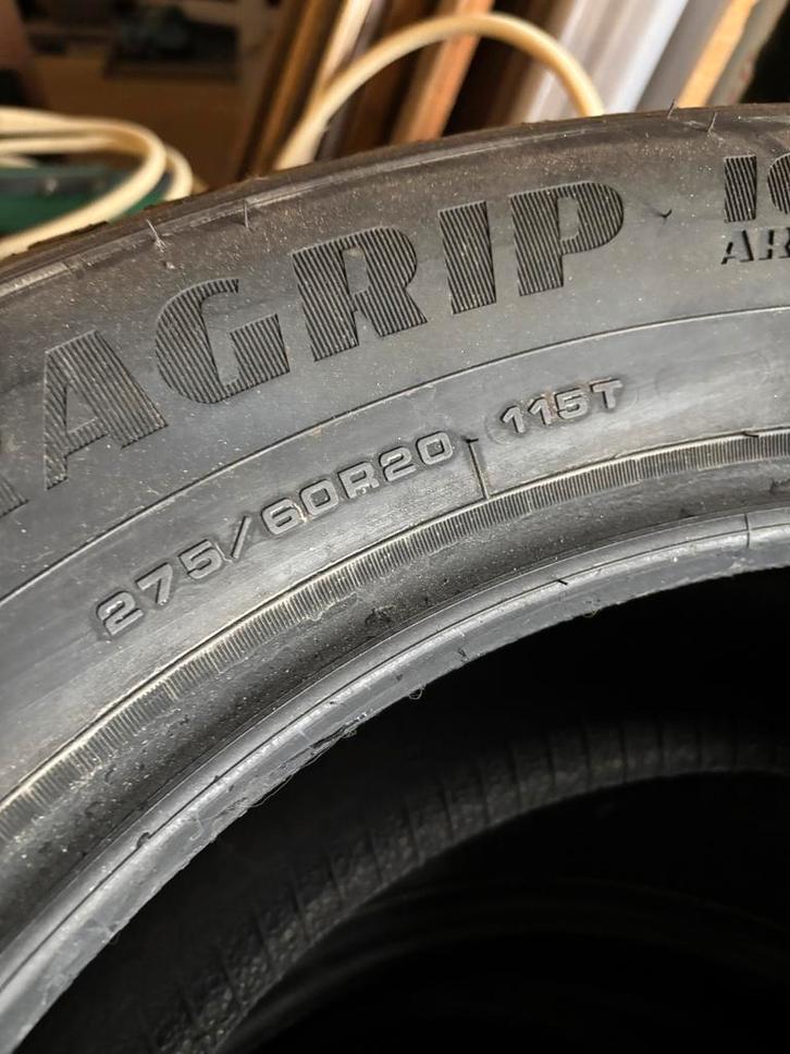 Spijkerbanden 275/60R20 - Winterbanden, Auto-onderdelen, Banden en Velgen, Band(en), Winterbanden, 20 inch, 275 mm, Terreinwagen