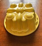 Ragout Maastricht geel keramiek pudding vorm., Antiek en Kunst, Antiek | Keramiek en Aardewerk, Ophalen of Verzenden