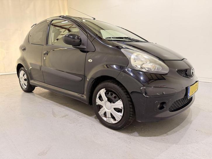 Toyota Aygo HB 1.0-12V Airco (bj 2008), Auto diversen, Schadeauto's, Toyota, Handgeschakeld, Benzine, Hatchback, Zwart