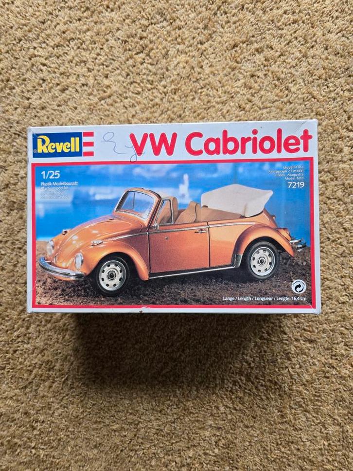 Revell 1:25 VW Kever Cabriolet - Bouwdoos, Hobby en Vrije tijd, Modelbouw | Auto's en Voertuigen, Zo goed als nieuw, Auto, 1:32 tot 1:50