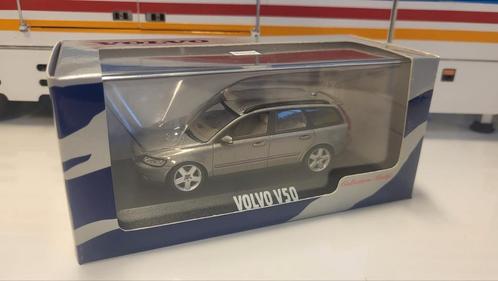 Minichamps Volvo V50 Dark Grey Dealer Edition - 2003, Hobby en Vrije tijd, Modelauto's | 1:43, Zo goed als nieuw, Auto, MiniChamps