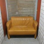 Leren bank - mosterdgeel - gratis af te halen, Huis en Inrichting, Banken | Bankstellen, Ophalen, Gebruikt, 150 tot 200 cm, Vintage