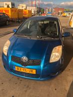 Toyota Yaris 1.3 16V Vvt-i 5DR 2006 Blauw, Auto's, Voorwielaandrijving, 4 cilinders, 547 kg, Origineel Nederlands