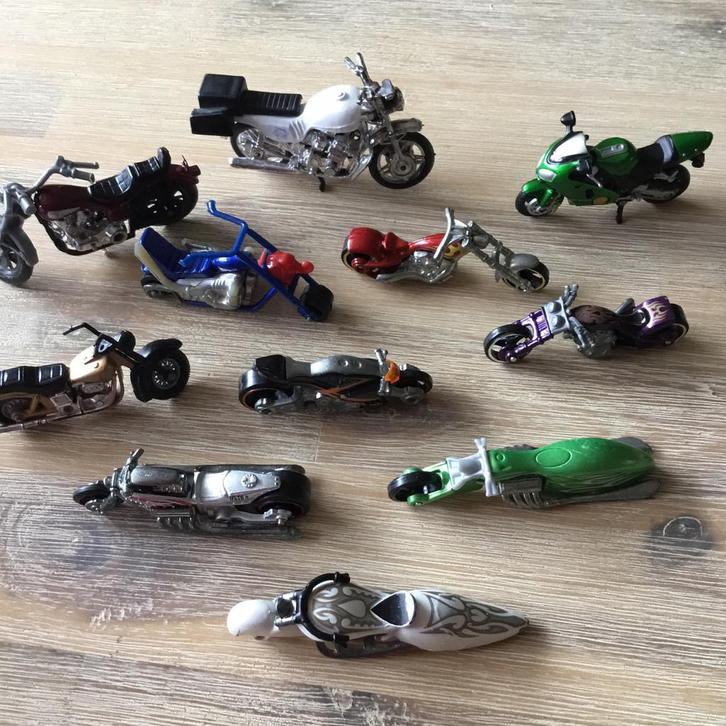 Mini speelgoed motoren 11 st. ( gebruikt) div.modellen, Kinderen en Baby's, Speelgoed | Speelgoedvoertuigen, Gebruikt, Ophalen of Verzenden