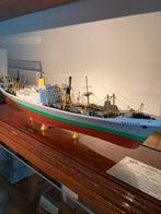 Scheepsmodel m.s.Bengloe, met vitrine., Hobby en Vrije tijd, Modelbouw | Boten en Schepen, Ophalen, Zo goed als nieuw, Overige merken