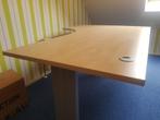 Degelijk en groot bureau, Ophalen, In hoogte verstelbaar, Gebruikt, Bureau