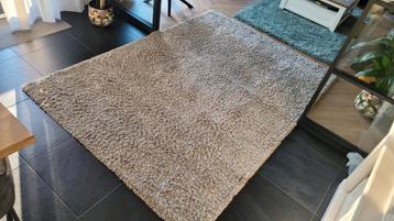 Kleed / Tapijt Huitema 290bij200cm hoogpolig beige. beschikbaar voor biedingen