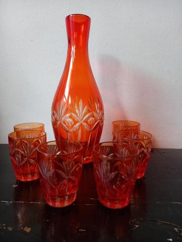 Mid-century Bohemian diamantgeslepen oranje kristal geëtst beschikbaar voor biedingen