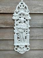 Mooi gietijzeren ornamenten jongeling met duif, Ophalen of Verzenden, Gebruikt