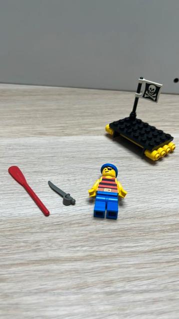 Lego Pirates 1733 Shipwrecked Pirate beschikbaar voor biedingen
