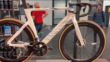 Canyon Aeroad CF SLX Rahmen Decals - Oilslick/Hologram beschikbaar voor biedingen