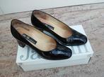 Damesschoenen, klassiek model, lakleder. maat 4, hakhoogte 7, Pumps, Overige kleuren, Ophalen of Verzenden, Zo goed als nieuw
