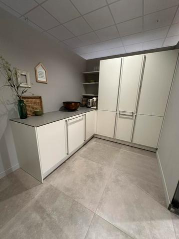 Complete bijkeuken - TOP DEAL! beschikbaar voor biedingen