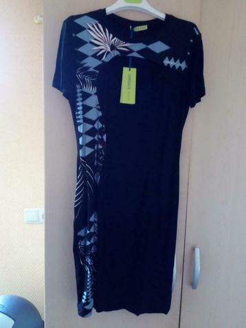 Zomerjurk van Versace Jeans mt. 40 (It.mt 46) NIEUW beschikbaar voor biedingen