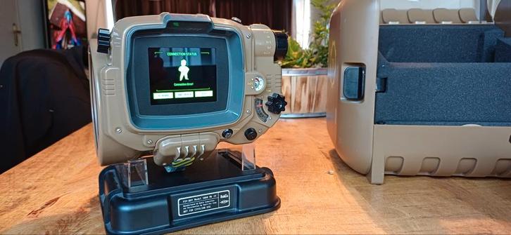 ps4 fallout pipboy incl. game, telefoon+app, Spelcomputers en Games, Spelcomputers | Overige, Gebruikt, Ophalen of Verzenden