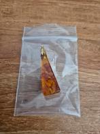 Vintage barnsteen hanger met gouden oogje, Overige voorstellingen, Ophalen of Verzenden, Zo goed als nieuw, Goud