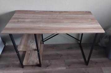 BUREAU Hout en Metaal 🙂 beschikbaar voor biedingen