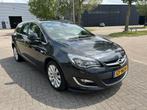 Opel Astra Sports Tourer 1.4 Turbo Sport 140PK NAVI PDC CRUI, Voorwielaandrijving, Euro 5, 4 cilinders, Leder en Stof