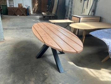 Tuintafel  beschikbaar voor biedingen