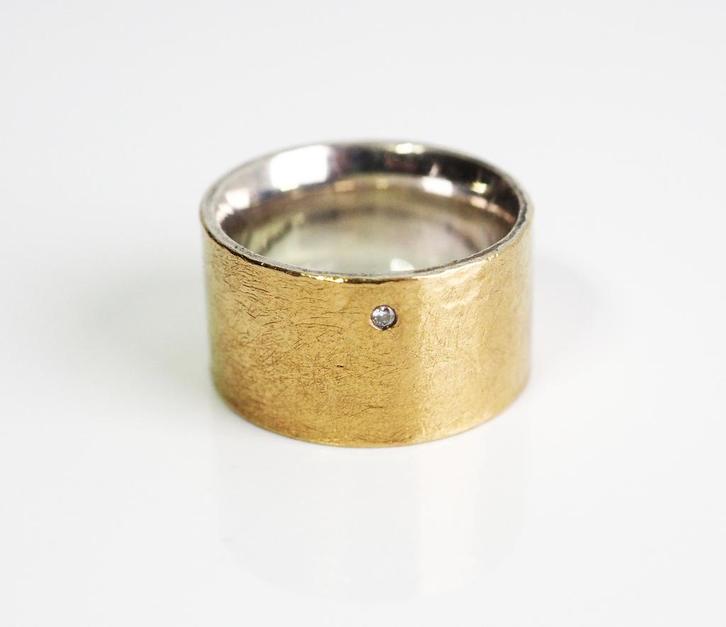 Zilveren met gouden design ring Lies Evers Arnhem, Sieraden, Tassen en Uiterlijk, Ringen, Gebruikt, Dame of Heer, 18 tot 19, Goud